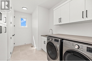 873 Melrose Street - Photo 30