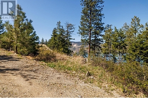 5649 Cosens Bay Road Unit# 17 Lot# 17 - Photo 7