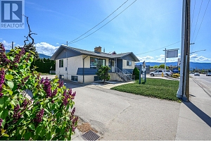 4315 27 Street - Photo 2