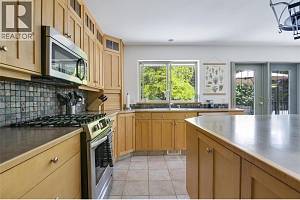 4163 Mahonia Drive S - Photo 21