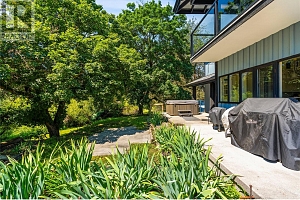 1451 Mountview Road - Photo 10