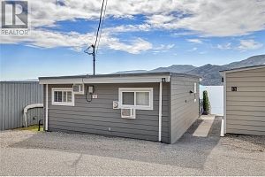 3050 Seclusion Bay Road Unit# 12 - Photo 30