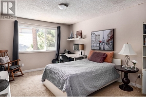2172 Michelle Crescent - Photo 15