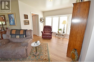 735 3 Street - Photo 16