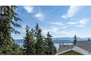 1525 Scott Crescent - Photo 10