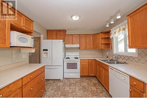 6627 Longacre Drive - Photo 38