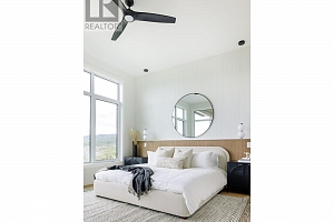 1050 Emslie Street - Photo 16