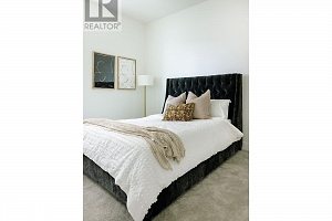 1050 Emslie Street - Photo 24