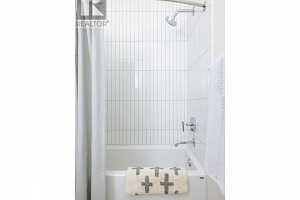 1050 Emslie Street - Photo 25
