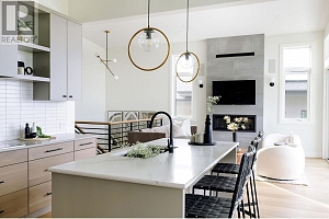 1050 Emslie Street - Photo 9