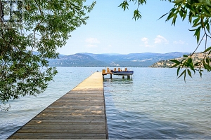 8724, 8730, 8734 Okanagan Landing Road - Photo 15