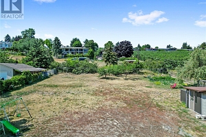 11592 Okanagan Centre Road E - Photo 5
