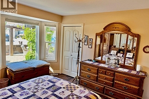 4147 4th Street - Photo 28