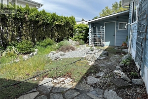 5484 25 Avenue Unit# A6 - Photo 30