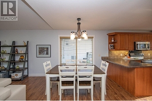 1927 Skyview Crescent - Photo 11