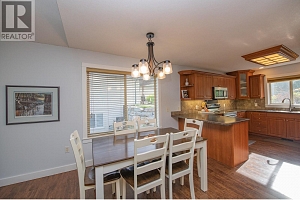 1927 Skyview Crescent - Photo 12