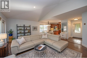 1927 Skyview Crescent - Photo 14