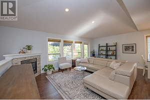 1927 Skyview Crescent - Photo 15