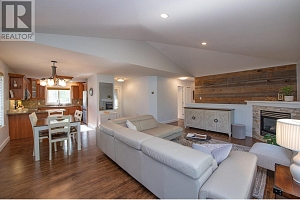 1927 Skyview Crescent - Photo 17