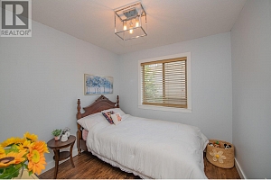 1927 Skyview Crescent - Photo 21