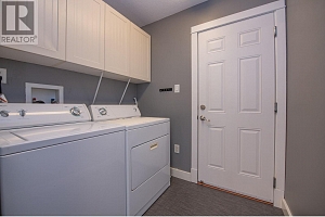 1927 Skyview Crescent - Photo 24