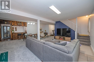 1927 Skyview Crescent - Photo 31