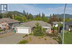 1927 Skyview Crescent - Photo 41