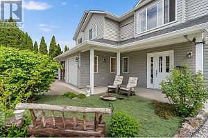 305 Snowsell Street N - Photo 2
