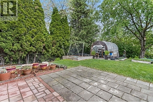 305 Snowsell Street N - Photo 26
