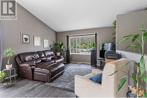 305 Snowsell Street N - Photo 8