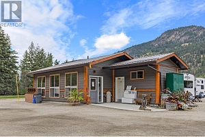 1361 6 Highway - Photo 19
