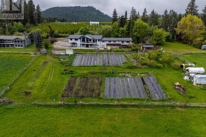 5585 Reid Road - Photo 2