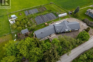 5585 Reid Road - Photo 3