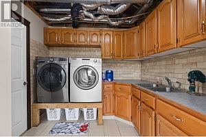 5585 Reid Road - Photo 41