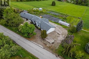 5585 Reid Road - Photo 90