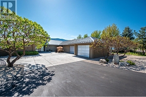 245 KALAMALKA LAKEVIEW Drive Unit# 13 - Photo 4