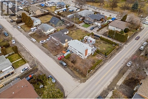 2261 Burnett Street - Photo 12