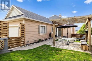355 McCarren Avenue - Photo 2