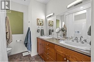 355 McCarren Avenue - Photo 20