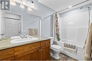 355 McCarren Avenue - Photo 33
