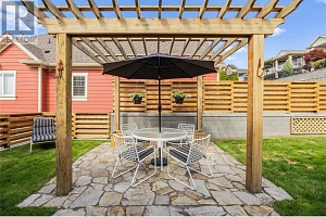 355 McCarren Avenue - Photo 43
