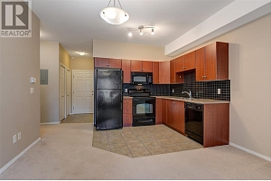 1875 Country Club Drive Unit# 1105 - Photo 14