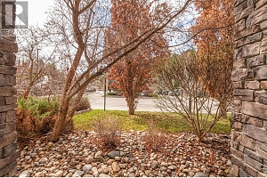 1875 Country Club Drive Unit# 1105 - Photo 9