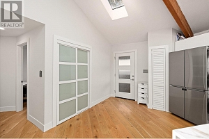 1446 Scott Crescent - Photo 5