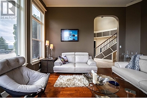 1011 Foothills Court - Photo 10