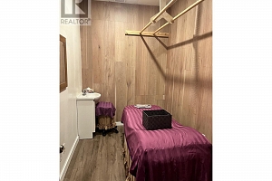 1890 Cooper Road Unit# 1 - Photo 2