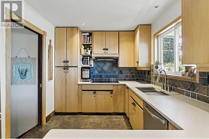 858 Douglas Road - Photo 13