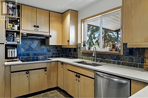 858 Douglas Road - Photo 14