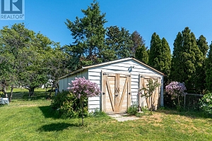 858 Douglas Road - Photo 39