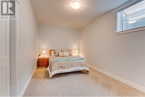 2444 York Avenue Unit# 8 - Photo 32